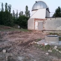 vyčistit díru a můžeme kopat základy